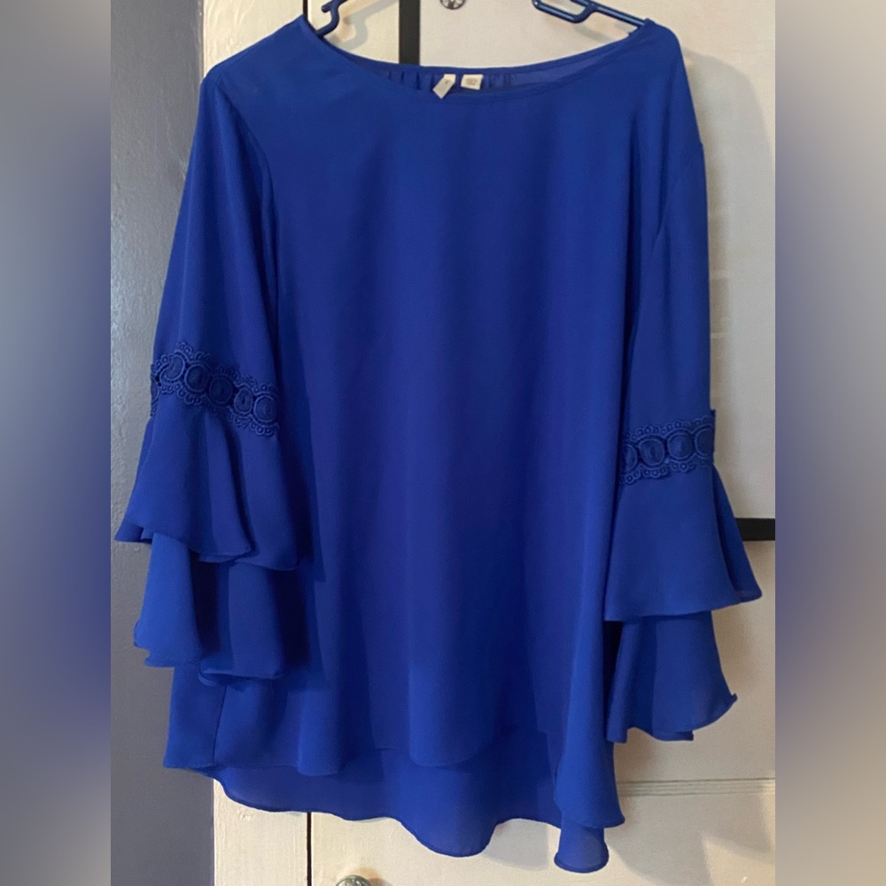 Women’s shirt